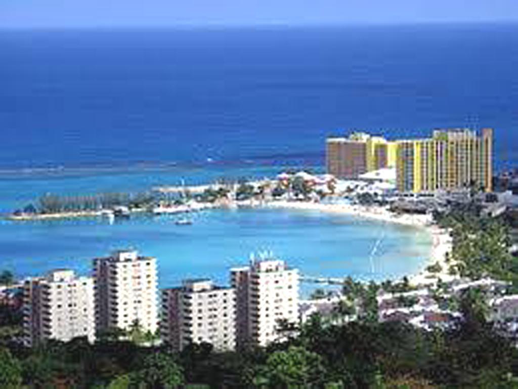 Turtle Beach Towers Apt 22 C - Ocho Rios Exterior photo