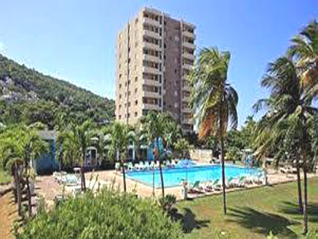 Turtle Beach Towers Apt 22 C - Ocho Rios Exterior photo