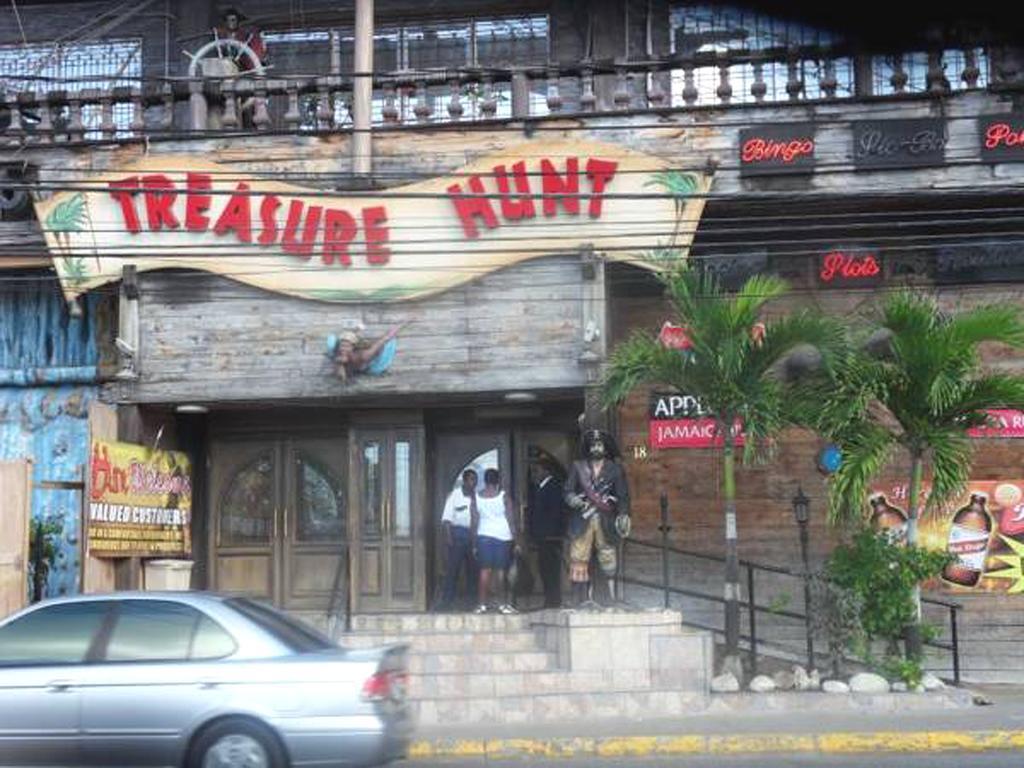 Turtle Beach Towers Apt 22 C - Ocho Rios Exterior photo