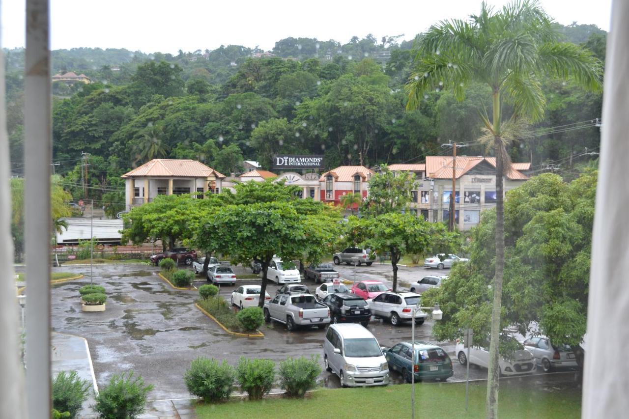 Turtle Beach Towers Apt 22 C - Ocho Rios Exterior photo